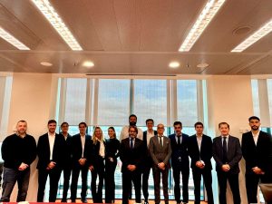 Sesión presencial de los alumnos del Curso Agente FIFA 2024 en la Torre PwC de Madrid